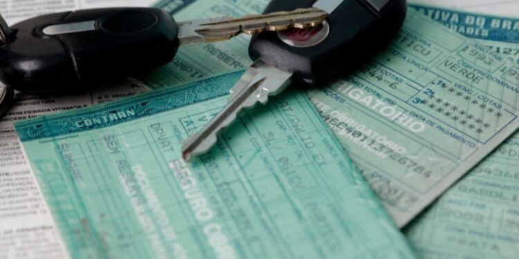 Senado aprova isenção de IPVA para carros com mais de 20 anos