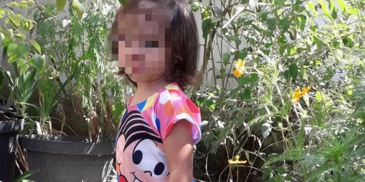 Criança de 4 anos morre após ser esquecida dentro de carro na Bahia