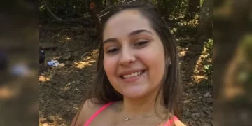 Estudante de 19 anos aprovada em medicina morre em acidente ao voltar de festa
