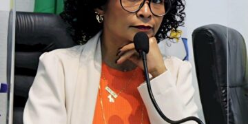 Vereadora Yarema fiscaliza a falta de medicamentos no CAPS em José de Freitas