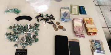 Polícia militar prende dois homens e apreende drogas em José de Freitas