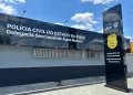 Homem agride avó e tia, destrói casa e é conduzido à delegacia pelo tio no Piauí