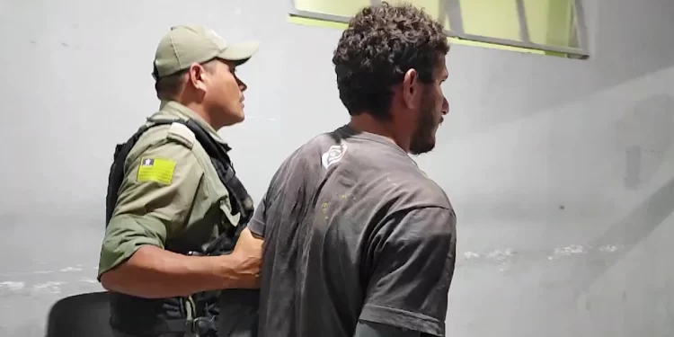 Suspeito de tentar matar companheira a golpes de tesoura é preso no litoral do Piauí