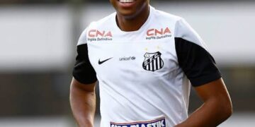 Robinho passa a dividir cela e poderá receber visitas aos fins de semana