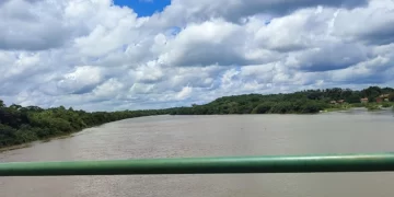 Rios nos municípios de Esperantina e Barras ultrapassam cota de inundação