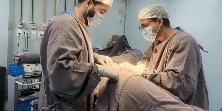 Após 10 anos de espera e perder 70 quilos, mãe consegue fazer doação de rim para filho no Piauí