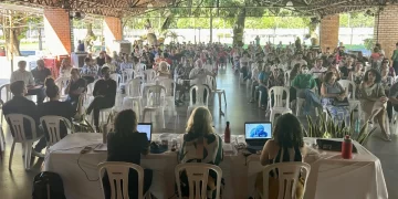 Professores aprovam greve por tempo indeterminado na Universidade Federal do Piauí