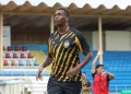 Ex-Corinthians, Jô, é preso antes de jogo, por não pagar pensão alimentícia