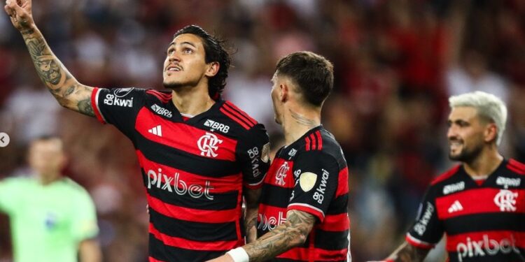 Flamengo goleia Bolívar no Maracanã e respira na Libertadores