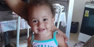 Bebê de 1 ano e 7 meses morre afogada em balde de água