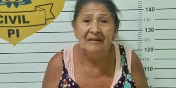 Idosa é presa por obrigar adolescentes a se prostituírem em Parnaíba