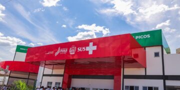 Governador entrega Novo Hospital de Picos que vai atender mais de 600 mil pessoas da região