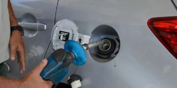 Petrobras anuncia aumento da gasolina e do gás de cozinha