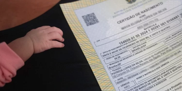 Uma criança é registrada a cada quatro horas sem o nome do pai no Piauí