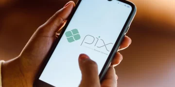 Não devolver Pix recebido por engano pode dar até um ano de prisão