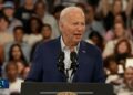 Após pressão, Joe Biden desiste da candidatura à reeleição nos Estados Unidos