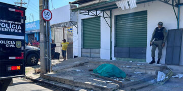 Trabalhador escorrega e morre após cair de telhado na zona Sul de Teresina