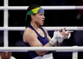 Bia Ferreira vence mais uma e garante ao menos o bronze em Paris