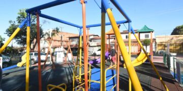 Governo do Estado inaugura novos brinquedopraças na Zona Sul de Teresina
