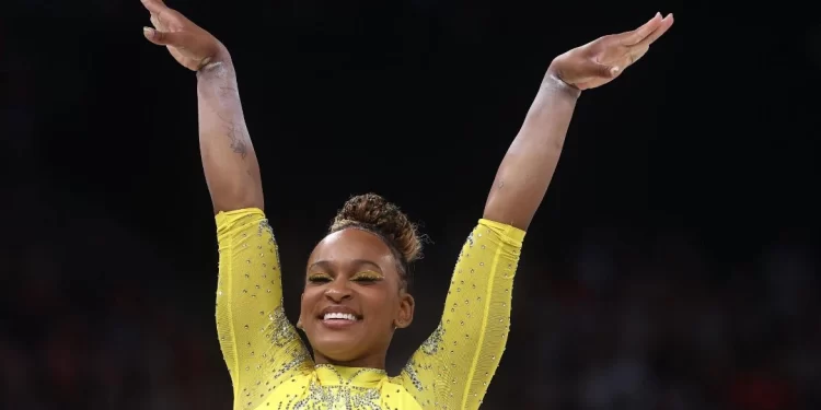 Rebeca Andrade é medalha de prata na ginástica artística individual