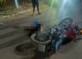 Motociclista morre após bater a cabeça no chão durante manobra em Corrente
