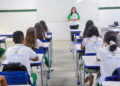 Governador do Piauí anuncia concurso público para professores com 4 mil vagas