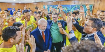 Lula sanciona leis que reconhecem música gospel, grafite e Festa do Sairé