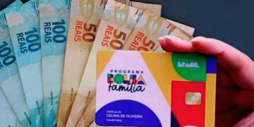 Veja quem recebe o Bolsa Família e o Auxílio Gás de outubro nesta sexta-feira (18)