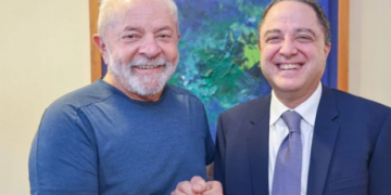 Lula teve traumatismo craniano, mas está bem, afirma médico