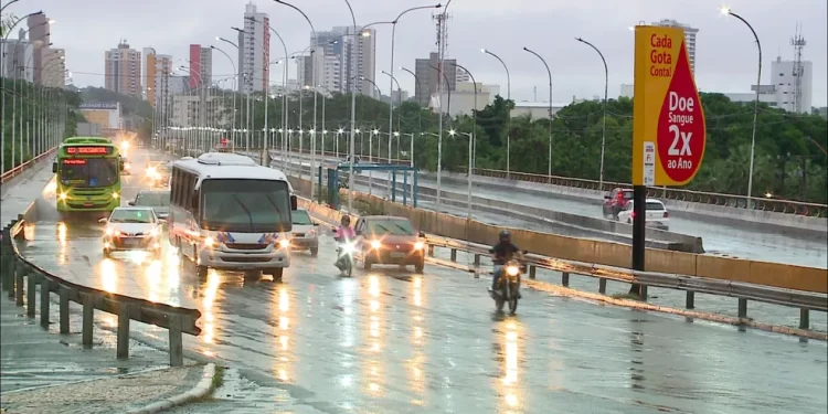 Chuvas intensas e baixa umidade do ar estão previstas para o Piauí, alerta Inmet