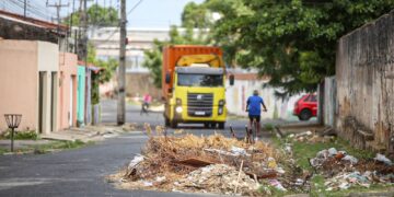 Trabalhadores da coleta de lixo confirmam greve em Teresina
