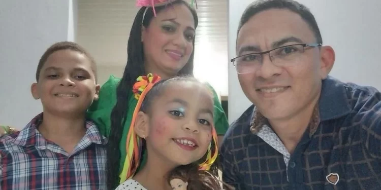 Família que morreu carbonizada em acidente na BR 343 é sepultada em Altos
