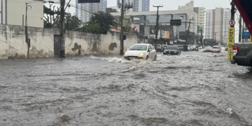 Inmet emite alerta de chuva para 156 municípios no Piauí nesta segunda-feira (25)