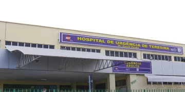 Estudante baleado no Colégio CPI está com projétil alojado na coluna cervical