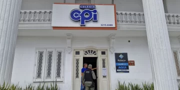 Jovem que atirou no ex-namorado no Colégio CPI não aceitava o fim do relacionamento