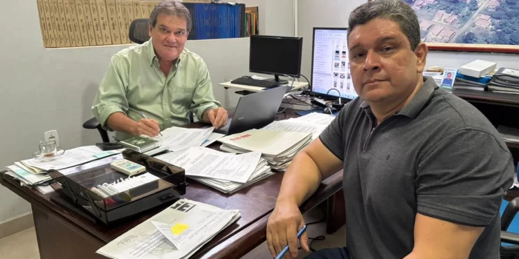 Prefeito de União assina ordem de serviço para construção de abrigo de animais