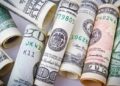 Dólar bate novo recorde e fecha em R$ 6 pela primeira vez na história