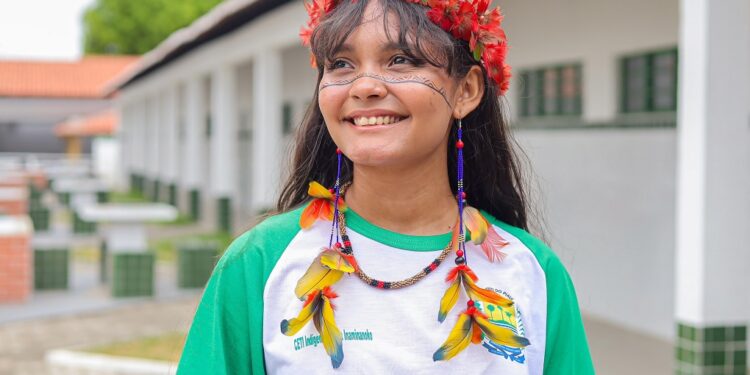 Estudante de escola indígena é aprovada no curso de Direito da UFPI
