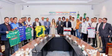 Rafael Fonteles se reúne com dirigentes e destina R$ 6,8 milhões aos clubes de futebol