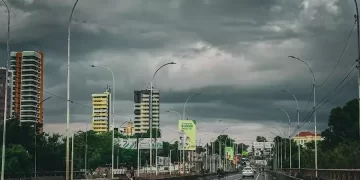 Teresina e mais 111 cidades do Piauí recebem alerta de chuvas intensas neste domingo