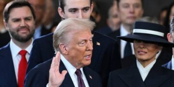 Donald Trump toma posse como 47º presidente e volta à Casa Branca após 4 anos