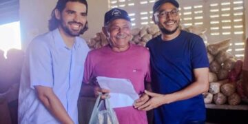 Prefeitura de Cabeceiras do Piauí beneficia mais de 400 famílias com entrega de sementes