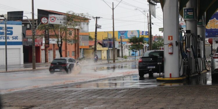 Piauí emite dois alertas de chuvas intensas para 218 municípios