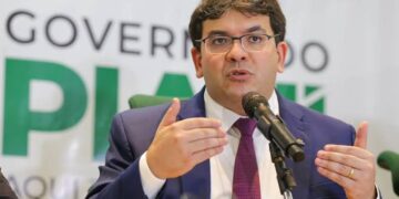 Governo do Piauí cumpre piso dos professores e garante reajuste de no mínimo 6,27%