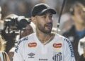 Torcida esgota os ingressos para reestreia de Neymar pelo Santos
