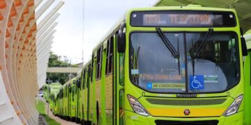 Governador sanciona lei que garante passe livre para pessoas com HIV no transporte público no Piauí