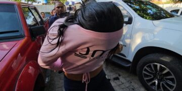 Mulher é presa ao tentar entrar com drogas em penitenciária no Piauí