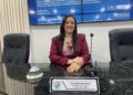 Primeira mulher a presidir a Câmara de José de Freitas, Helena Barros abre ano legislativo