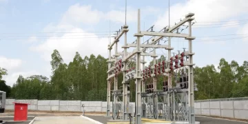 Quatro trabalhadores sofrem descarga elétrica durante manutenção de poste no Piauí