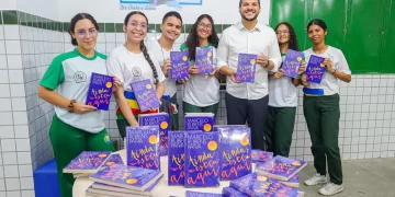 Seduc entrega exemplares do livro “Ainda Estou Aqui” às escolas estaduais